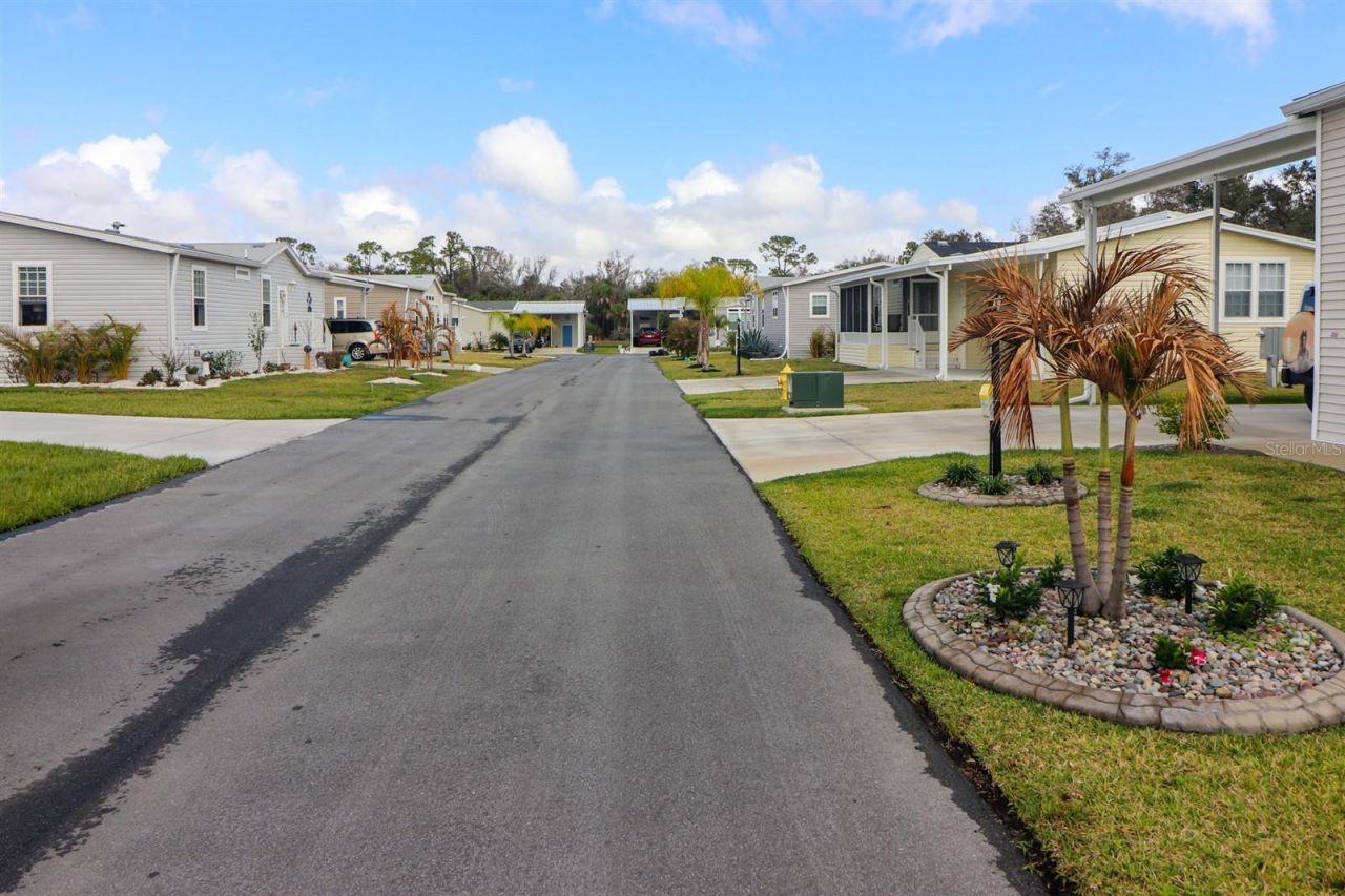 12116 SW County Rd. 769 # 201, Lake Suzy, FL 34269 Photo