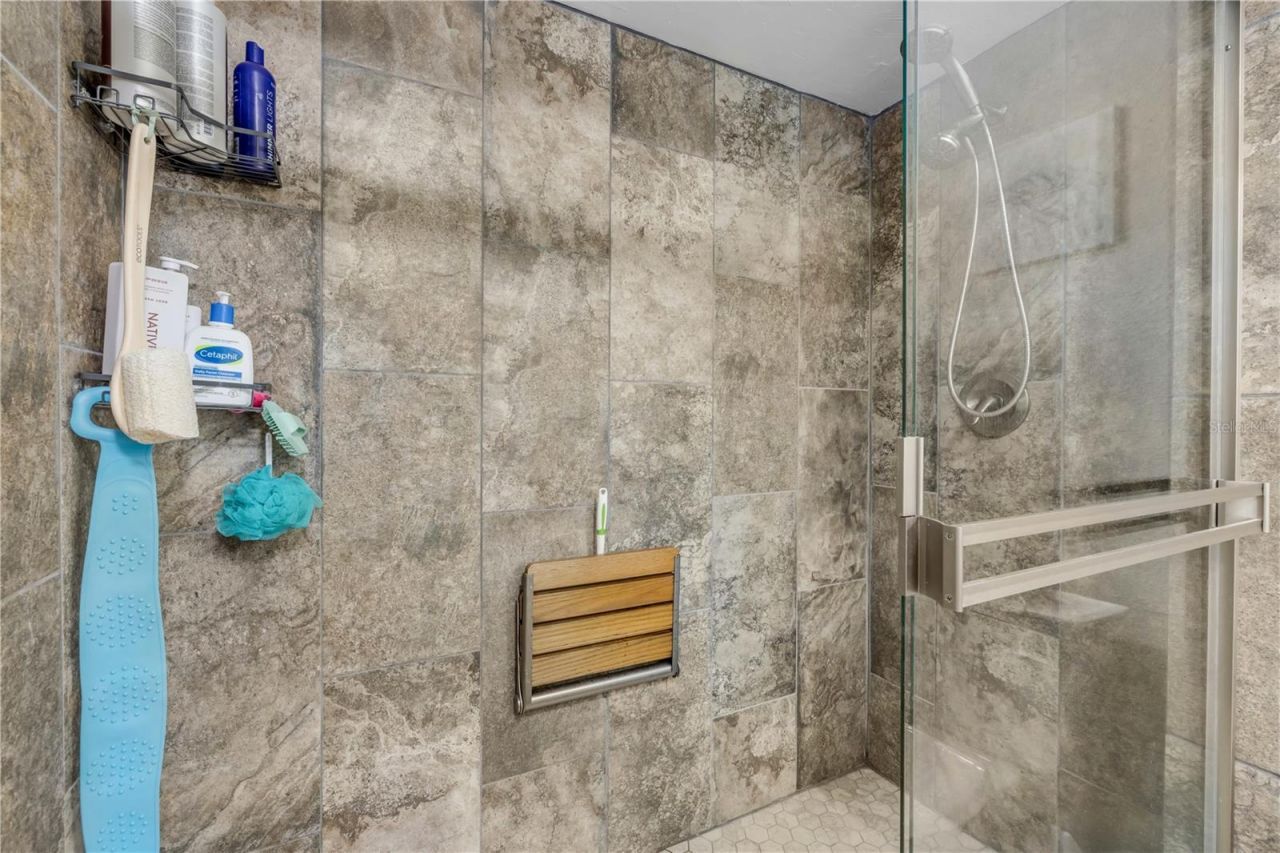 2711 Pine Tree Drive , Edgewater, FL 32141 Photo