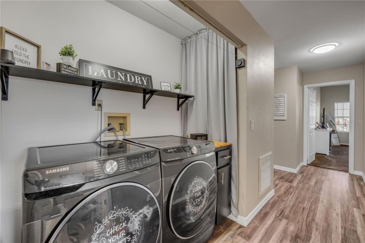 2711 Pine Tree Drive , Edgewater, FL 32141 Photo