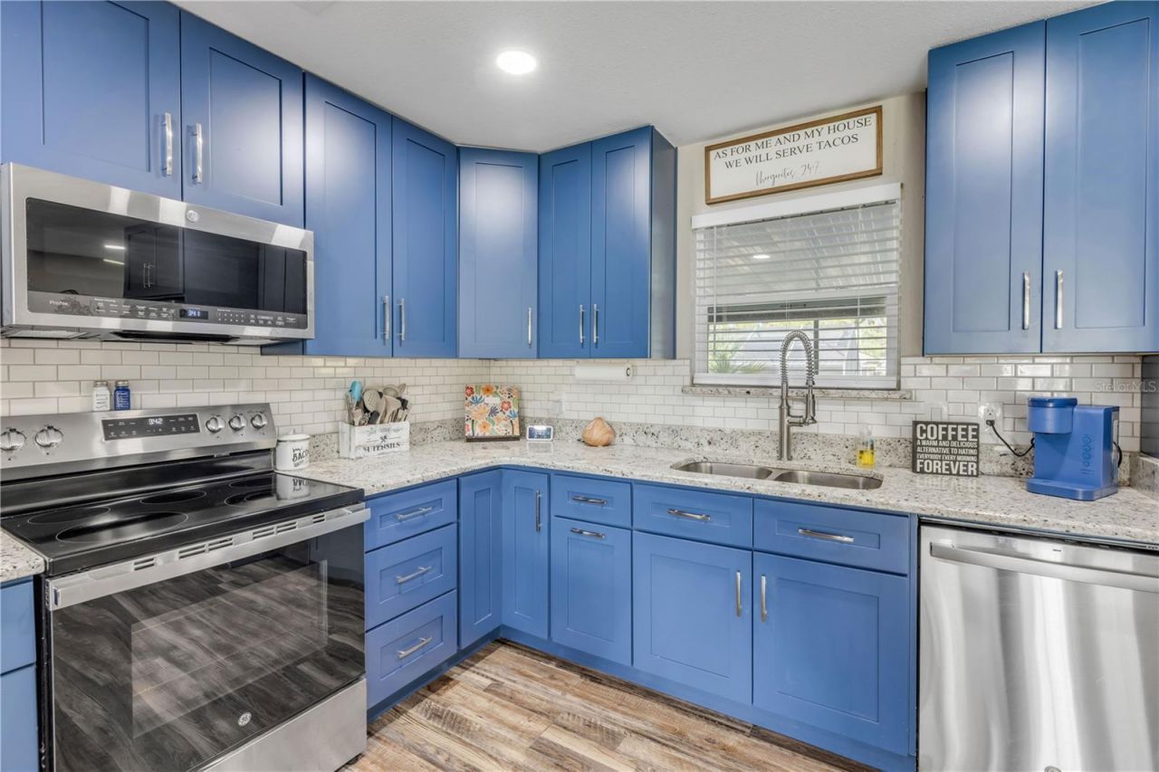 2711 Pine Tree Drive , Edgewater, FL 32141 Photo