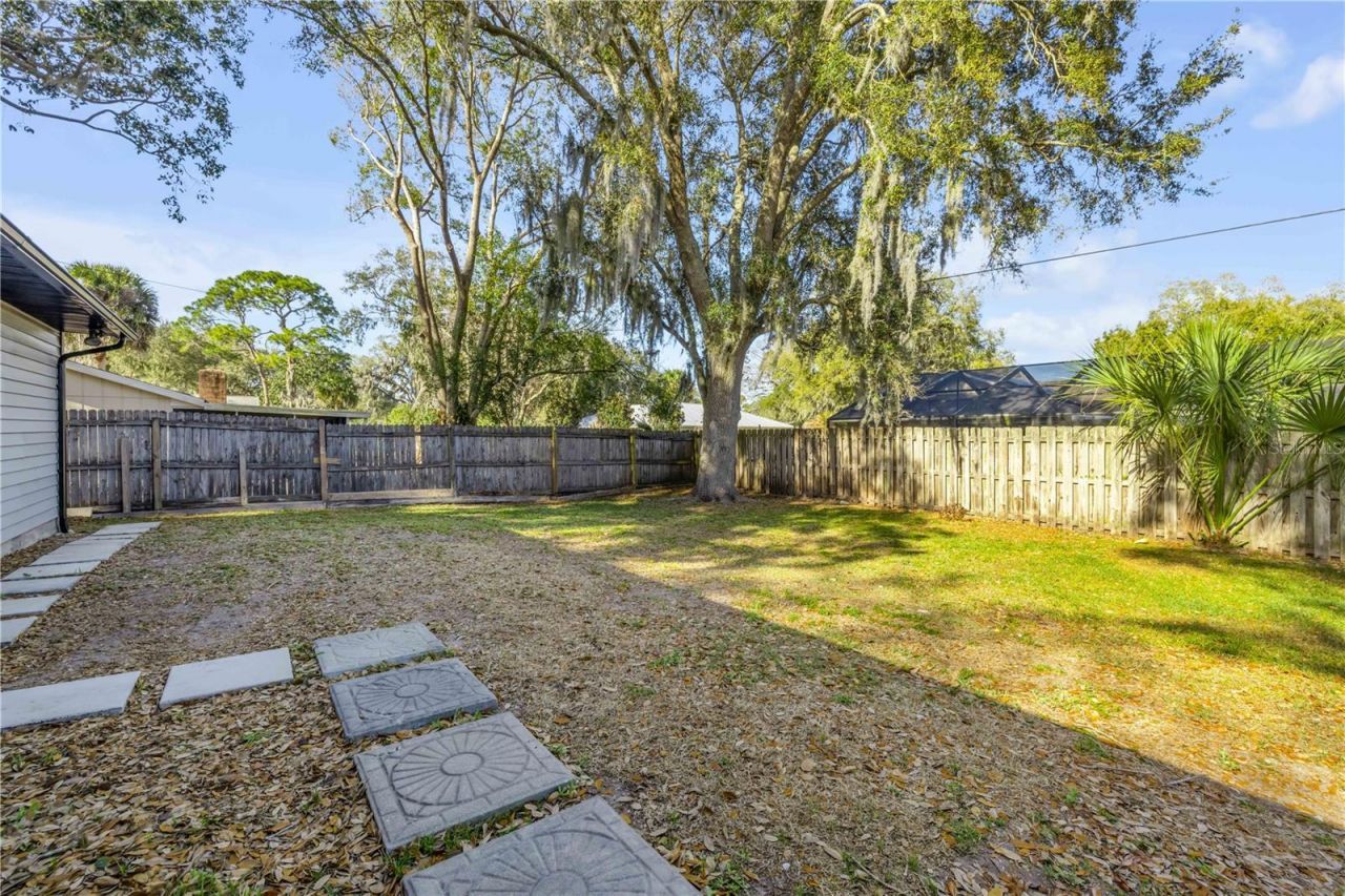 2711 Pine Tree Drive , Edgewater, FL 32141 Photo