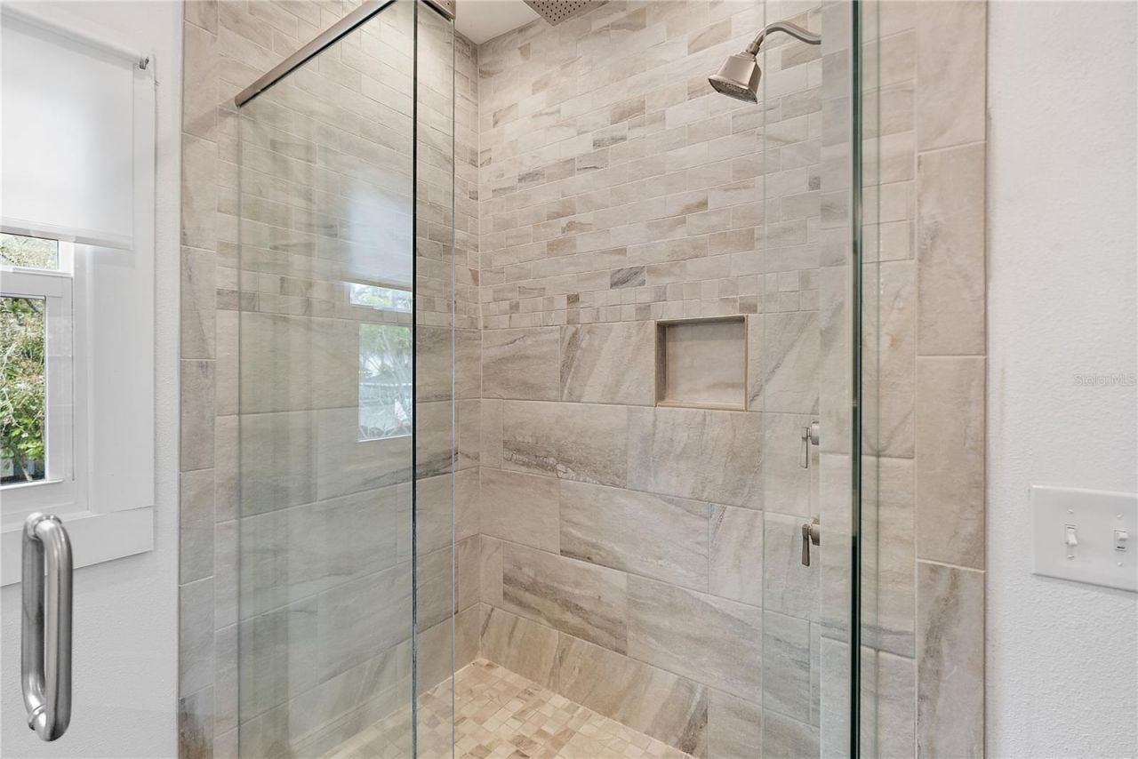 134 22nd Avenue N, Saint Petersburg, FL 33704 Photo