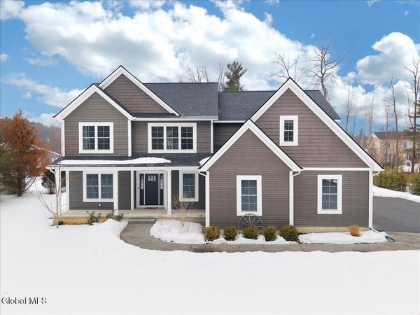 32A Linden Park Drive, Halfmoon, NY 12065