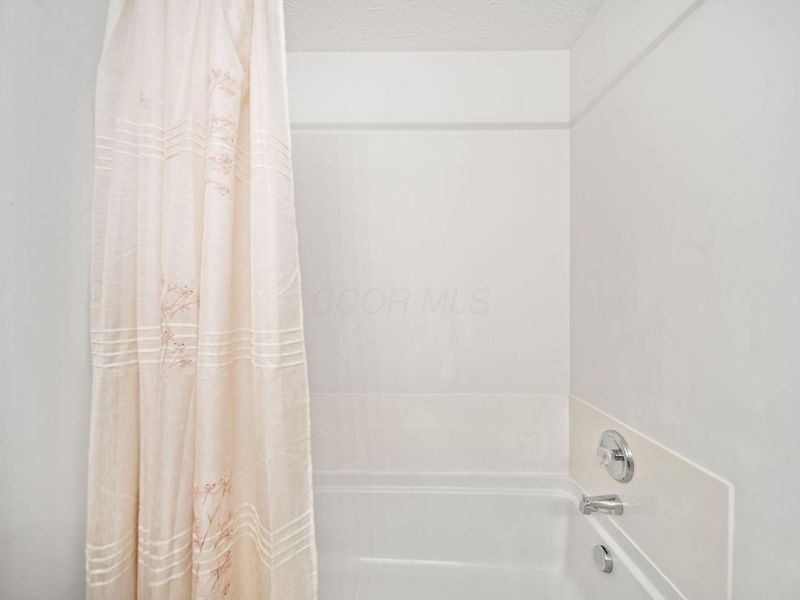 4668 Kenross Drive, Columbus, OH 43207 Photo 33