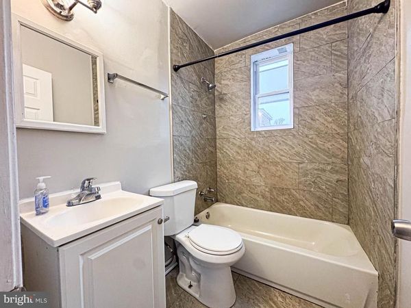 4630 HILLSIDE ROAD SE, WASHINGTON, DC 20019