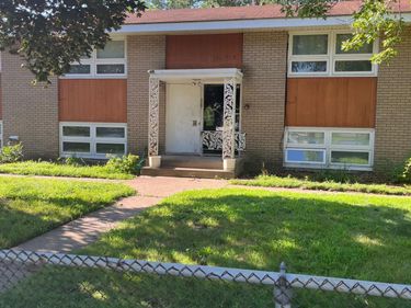 1107 57th Avenue N, Brooklyn Center, MN 55430