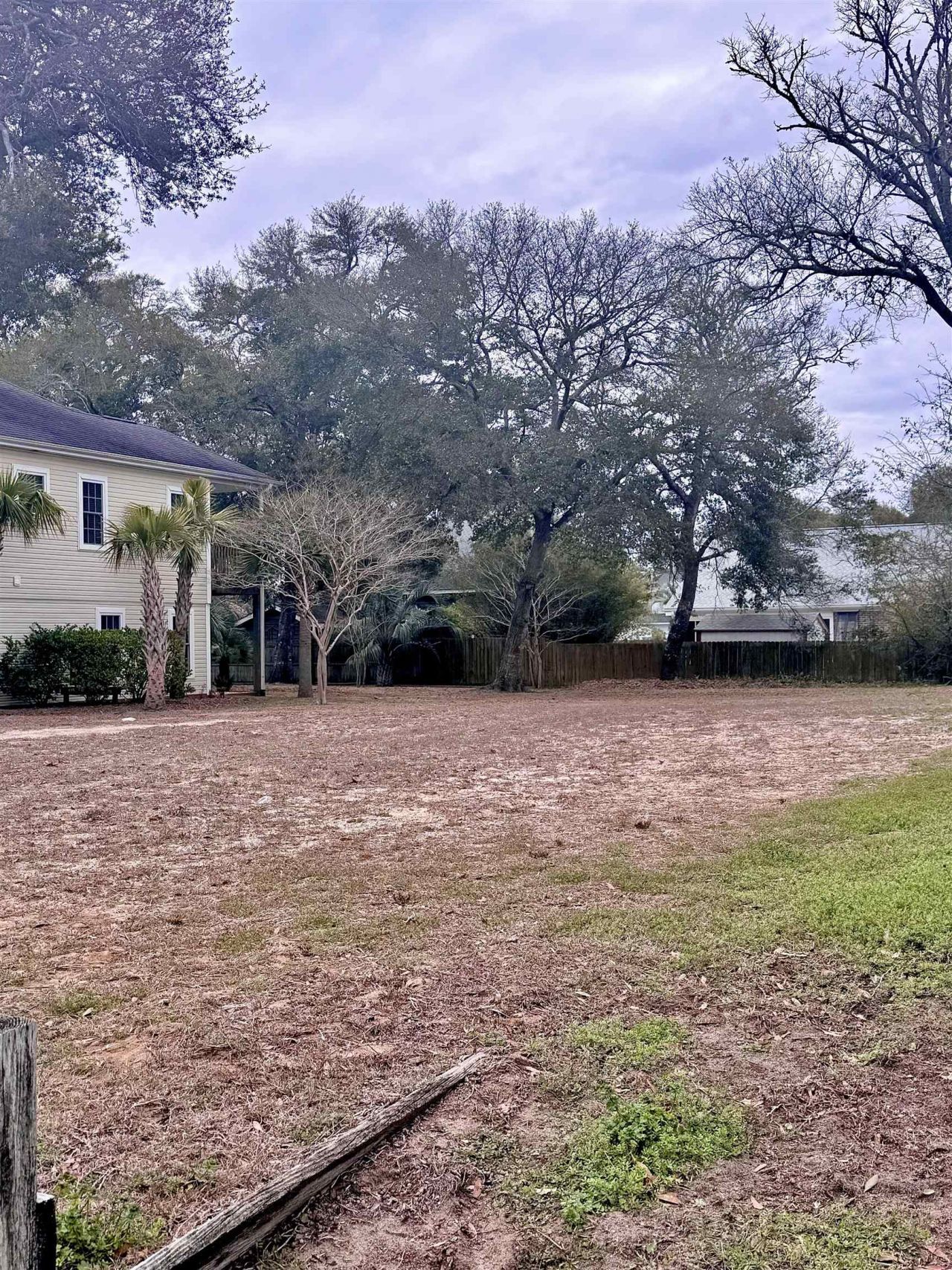 502 E 3rd Ave. S Photo 4