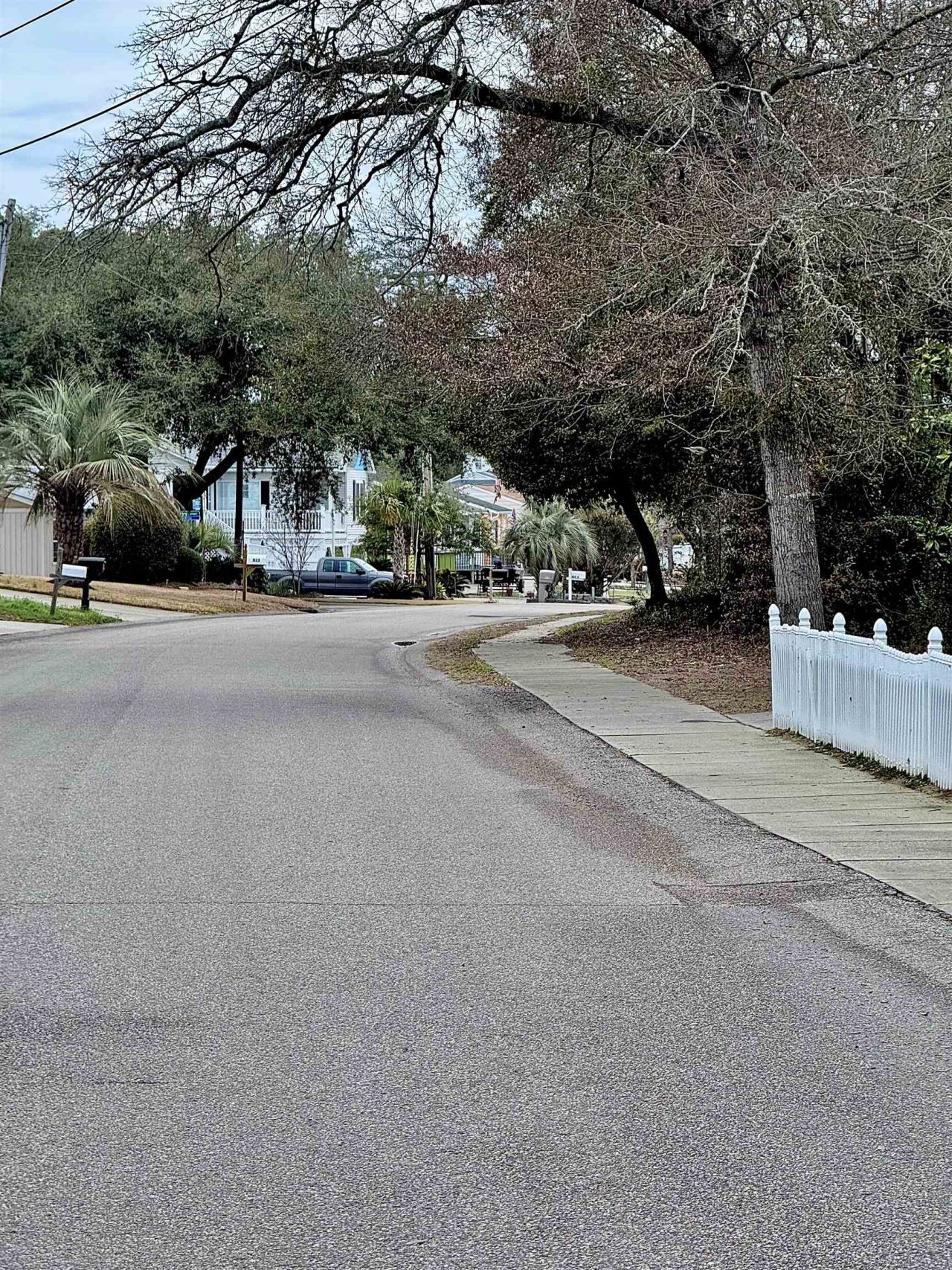 502 E 3rd Ave. S Photo 7