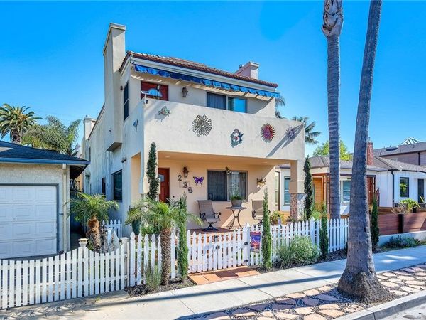 236 8th St, Seal Beach, CA 90740