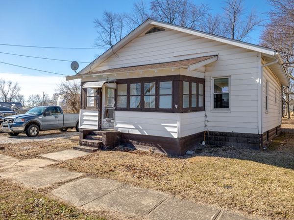 711 S Franklin Street, Litchfield, IL 62056