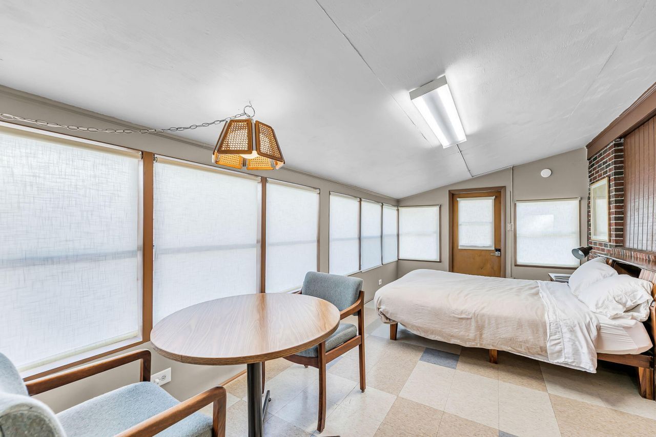 1514 Balsam Street Photo 18