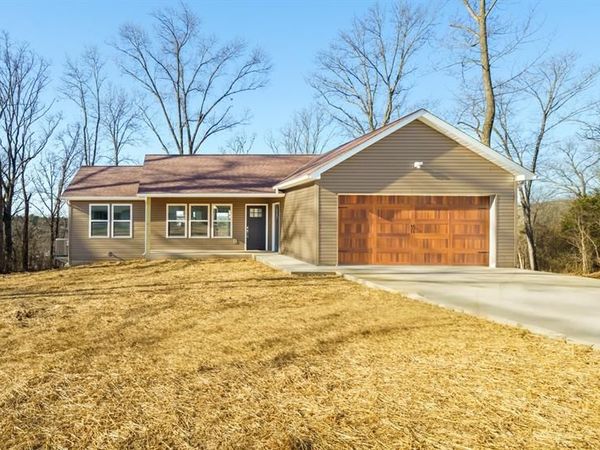 122 Robin Hill Drive , Steelville, MO 65565