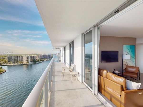 4010 S Ocean Dr, Unit R1004, Hollywood, FL 33019