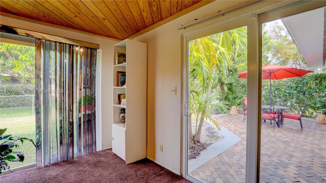 8955 SW 85th Ter, Miami, FL 33173 Photo