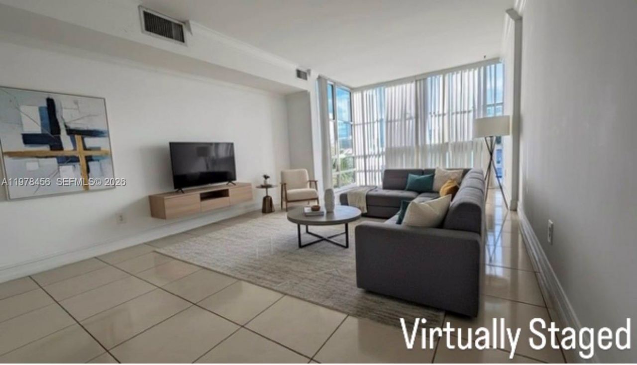200 172nd St , Unit 304, Sunny Isles Beach, FL 33160 Photo