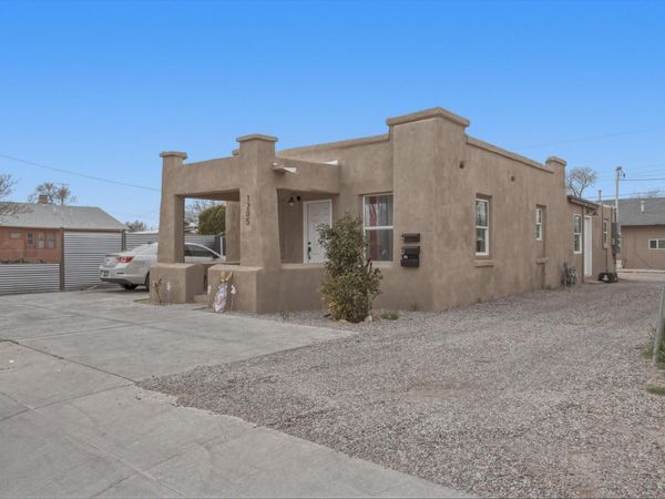 1205 Forrester Avenue NW, Albuquerque, NM 87104