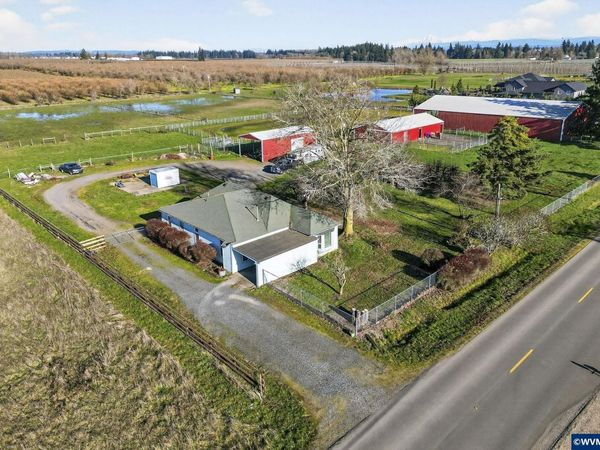 10093 Wiseacre NE Ln, Aurora, OR 97002