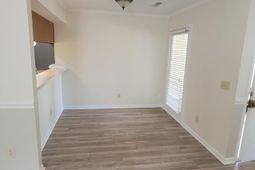 107 Bronwen Court photo 4