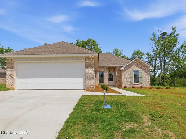552 Patrick Farms Drive, Pearl, MS 39208