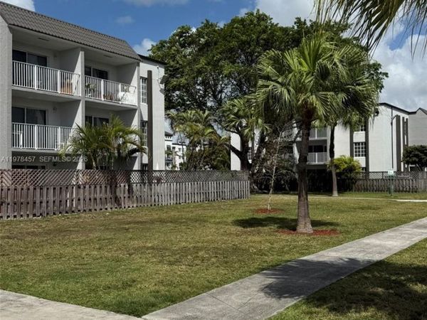 5122 NW 79th Ave , Unit 304, Doral, FL 33166