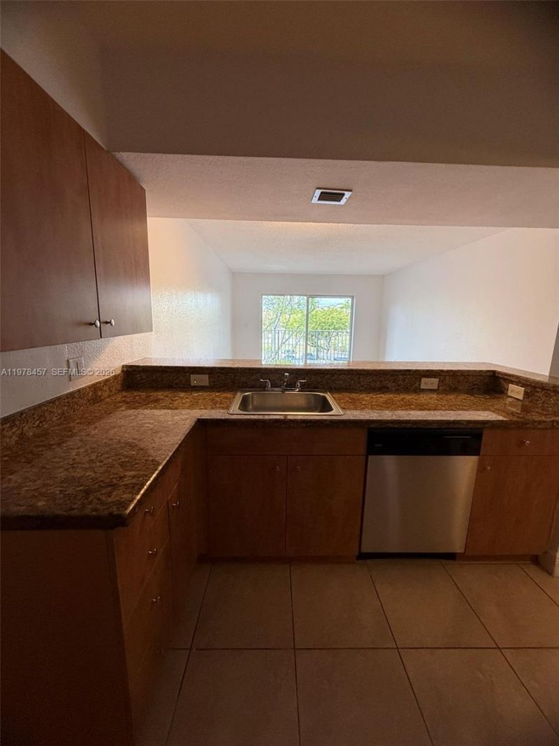 5122 NW 79th Ave , Unit 304, Doral, FL 33166 Photo