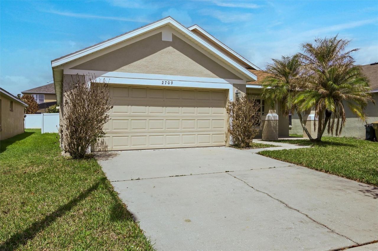 2709 Lucas Lakes Lane, Kissimmee, FL 34744 Main Photo