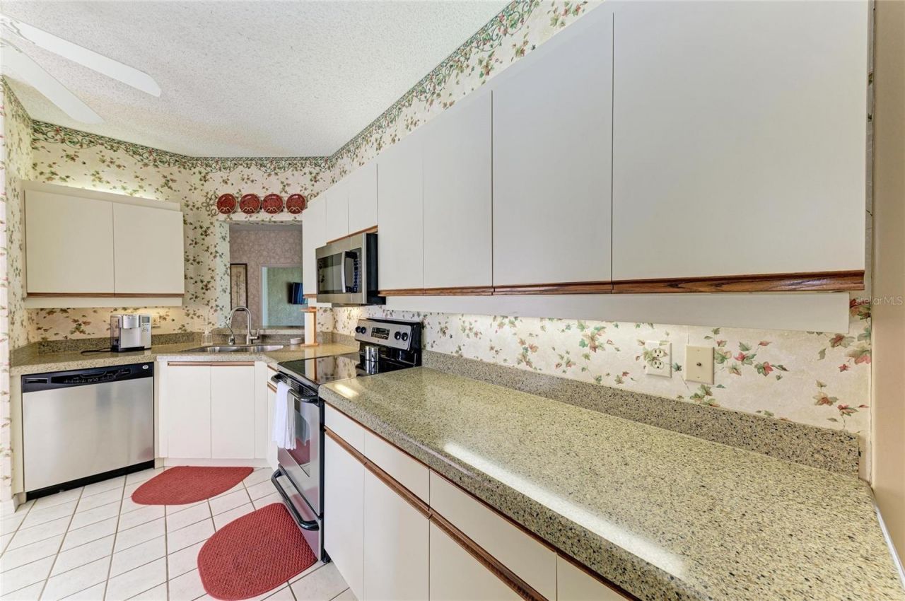 3930 Pinebrook Circle , Unit 7, Bradenton, FL 34209 Photo