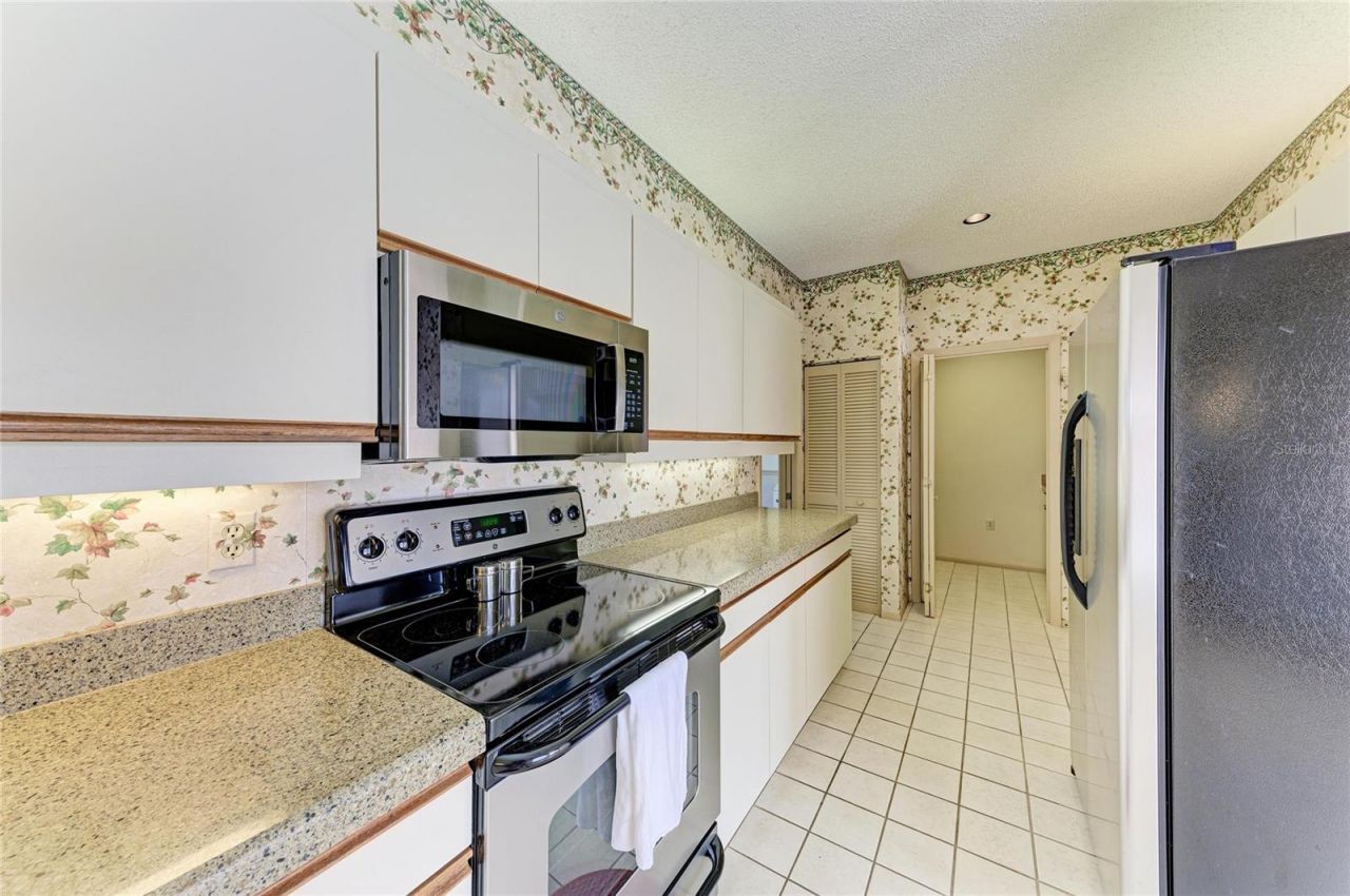 3930 Pinebrook Circle, Unit 7, Bradenton, FL 34209 Photo
