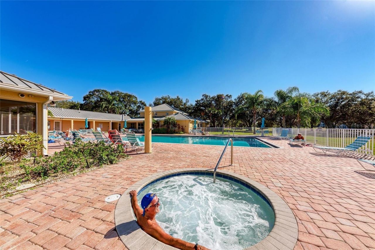 3930 Pinebrook Circle, Unit 7, Bradenton, FL 34209 Photo