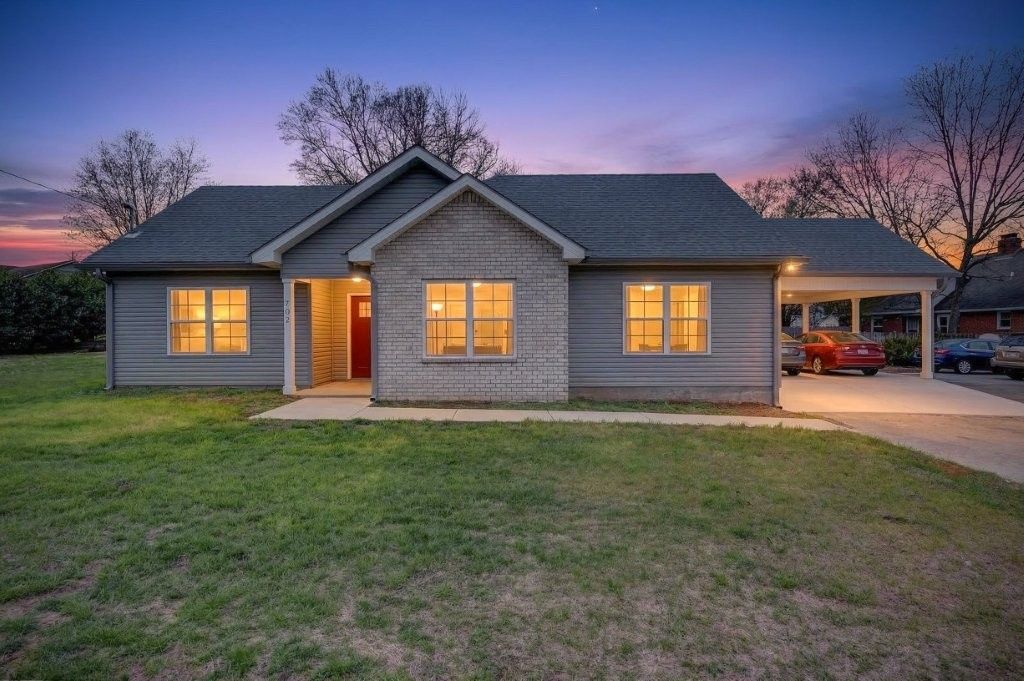 702 Adams Drive, Shelbyville, TN 37160 Main Photo