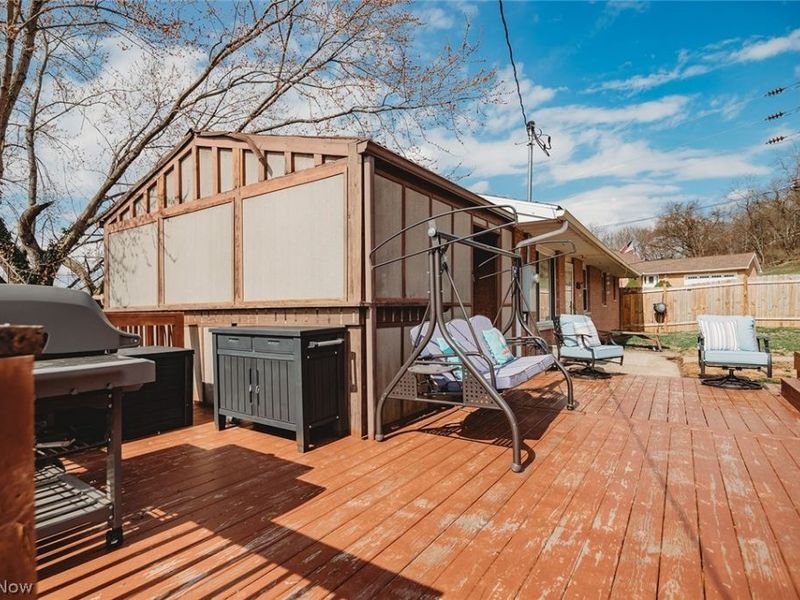 1410 10th Street, Vienna, WV 26105 Photo 2