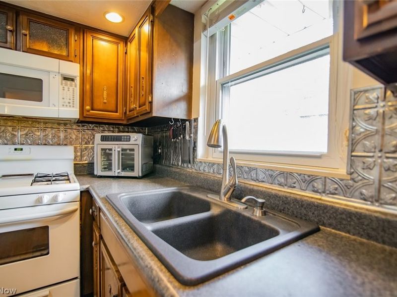 1410 10th Street, Vienna, WV 26105 Photo 22