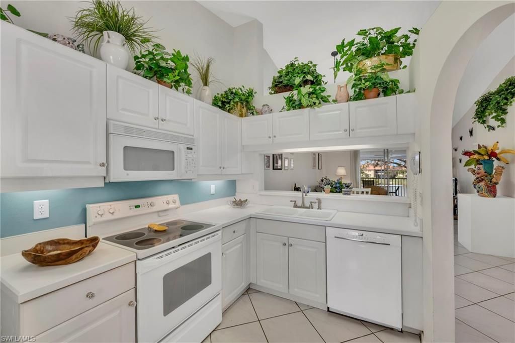 2469 Millcreek Ln, Unit 204, Naples, FL 34119 Photo