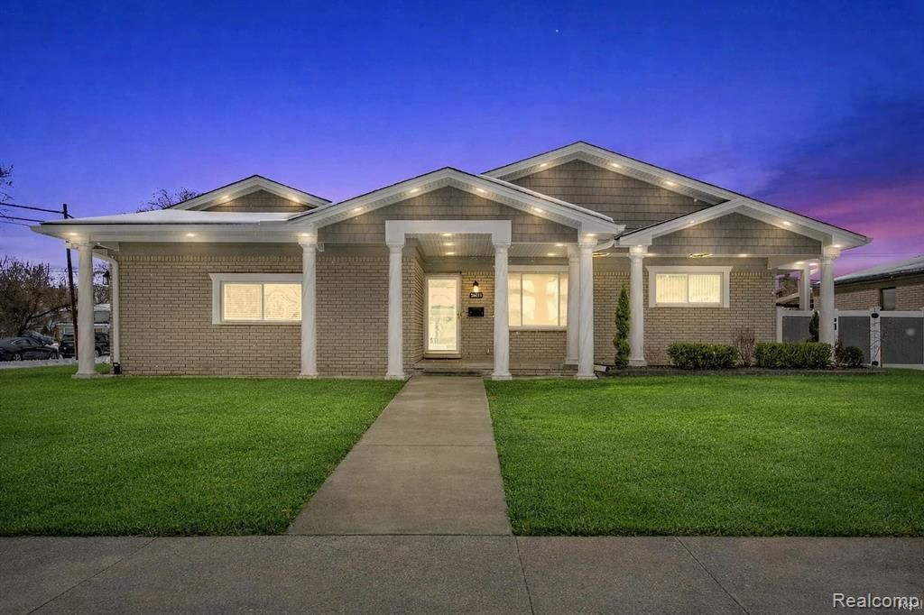 26611 Cecile Street, Dearborn Heights, MI 48127 Main Photo