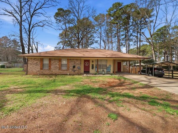 416 Donna Circle, Richland, MS 39218