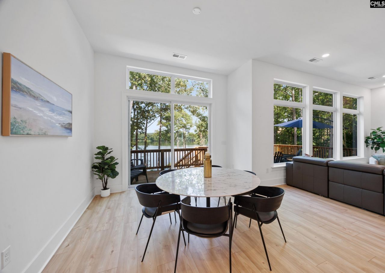 1075 Retreat Way Photo 16