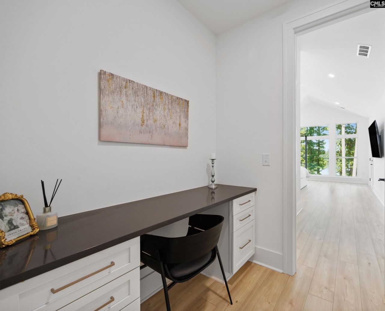 1075 Retreat Way Photo 17