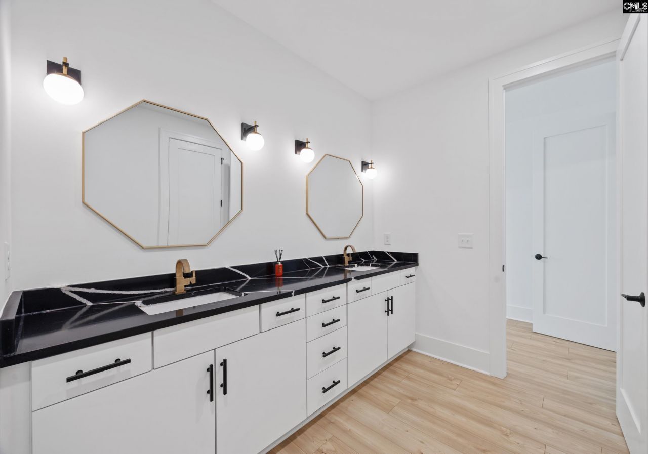 1075 Retreat Way Photo 22