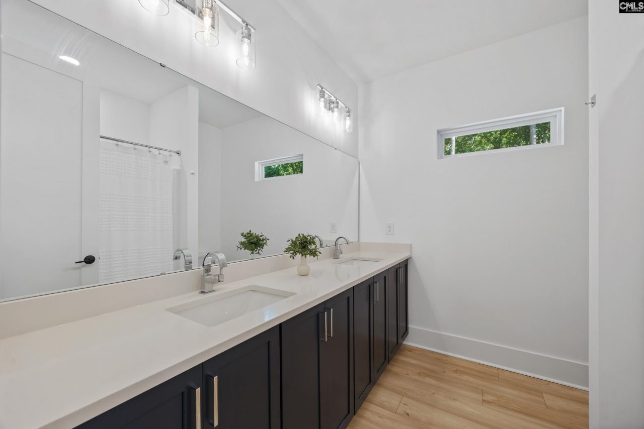 1075 Retreat Way Photo 34