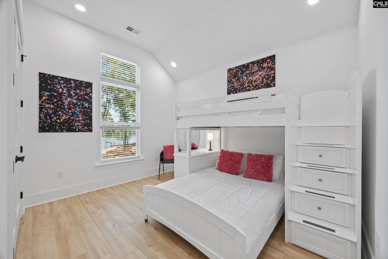 1075 Retreat Way  Photo 35