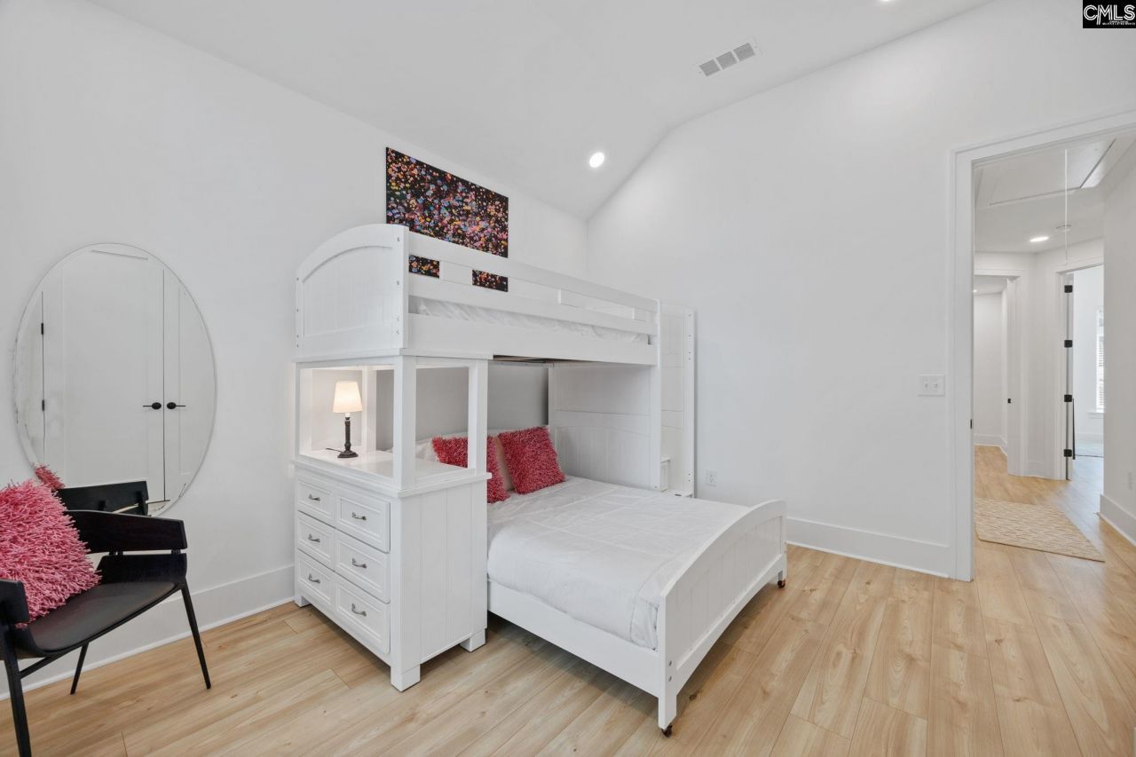 1075 Retreat Way  Photo 36