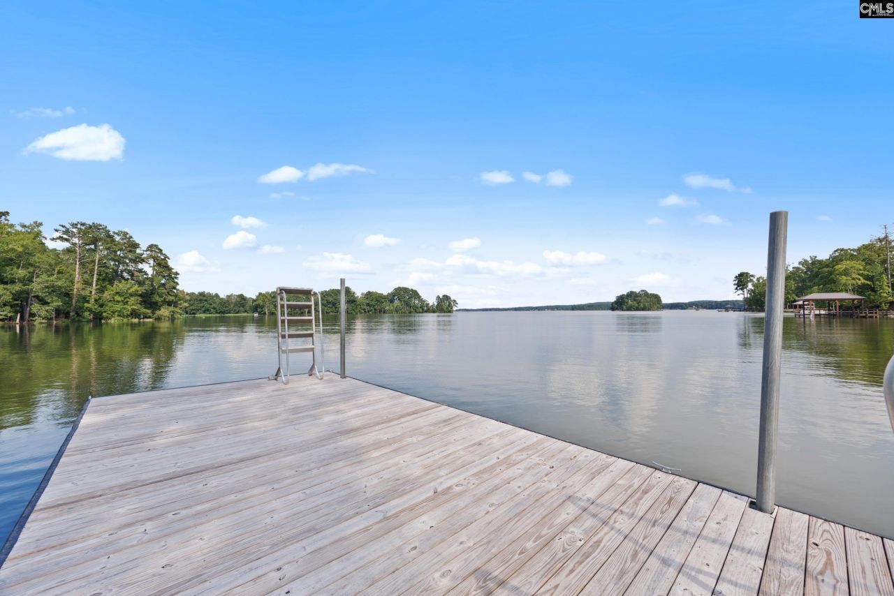 1075 Retreat Way  Photo 6