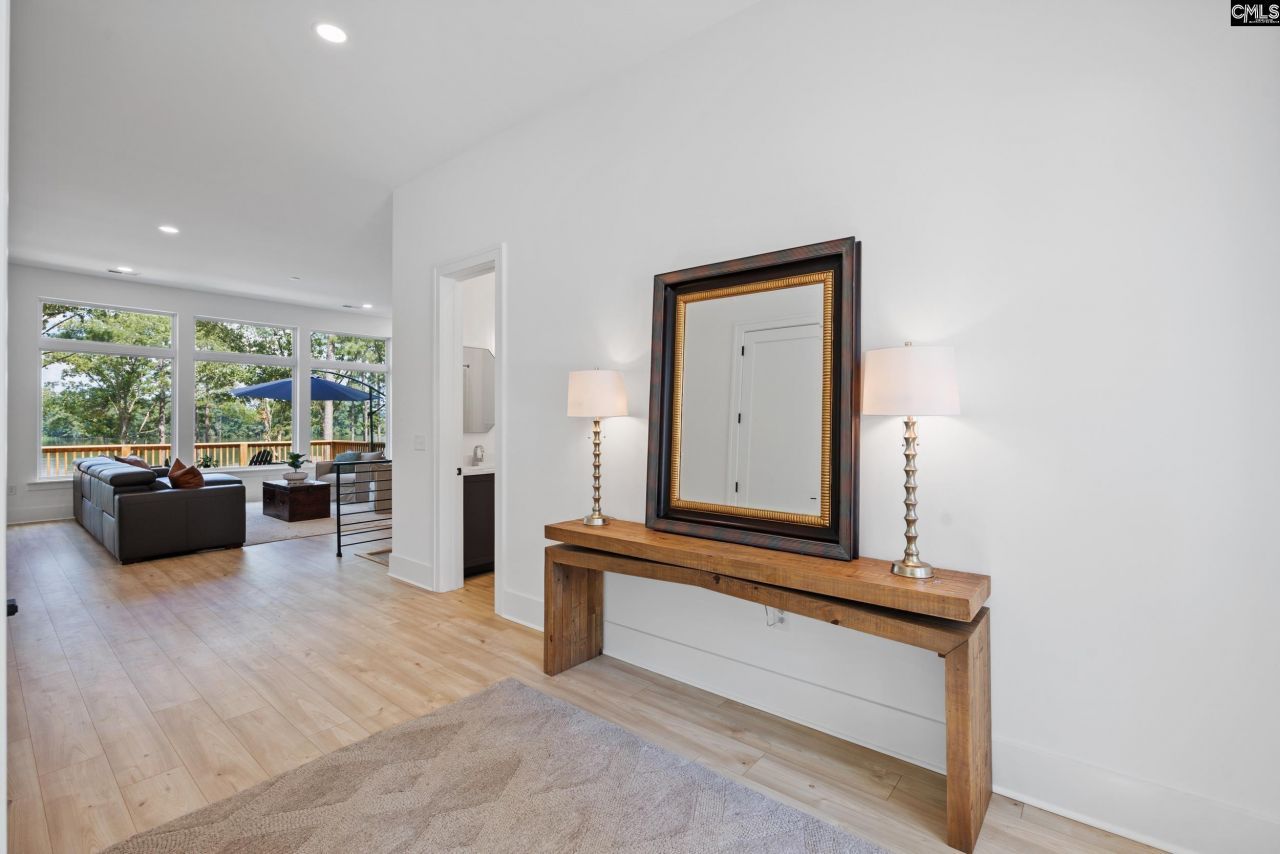 1075 Retreat Way Photo 8