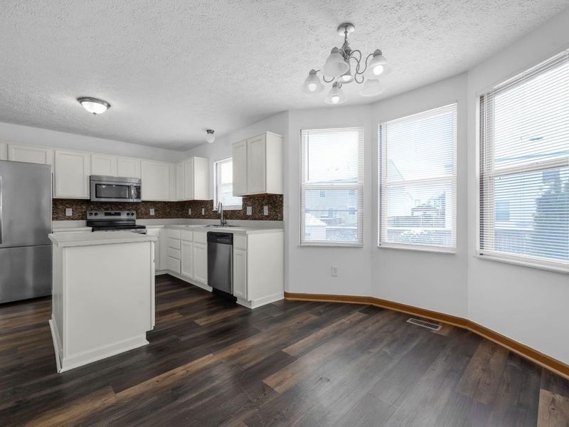 2901 Footloose Drive, Columbus, OH 43231 Photo 3