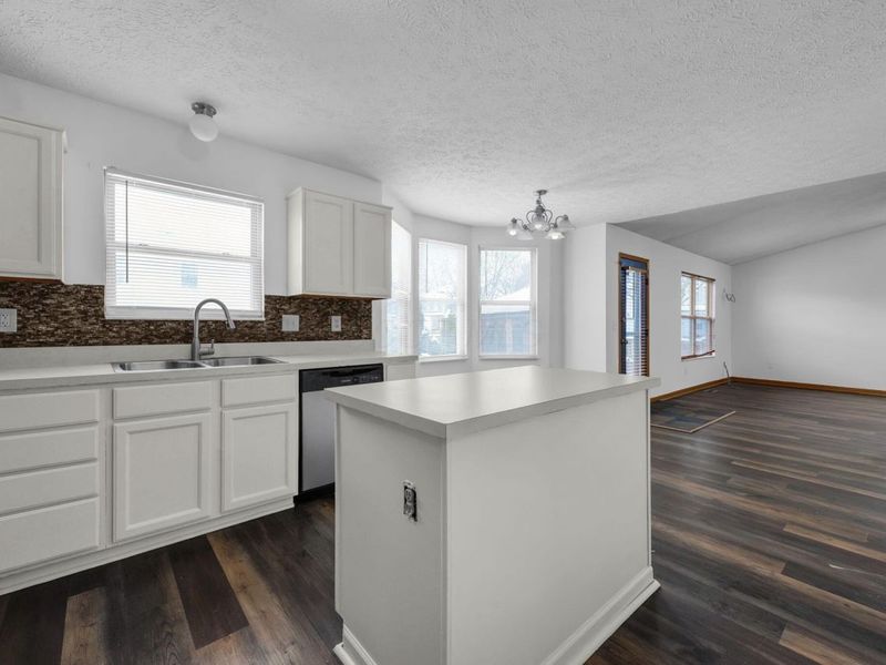 2901 Footloose Drive, Columbus, OH 43231 Photo 4