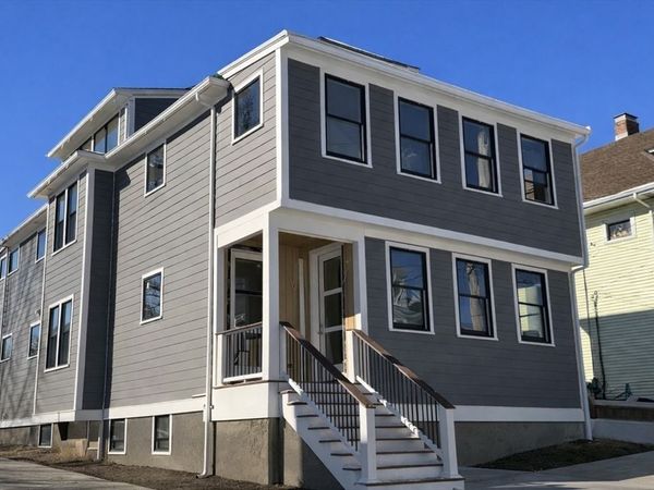 10 Clyde Road, Unit 10-1, Watertown, MA 02472