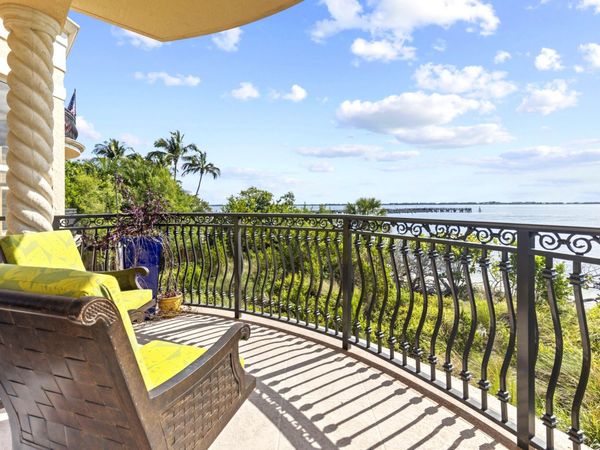 1533 NE Outrigger Landings Drive, Unit 3-205, Jensen Beach, FL 34957