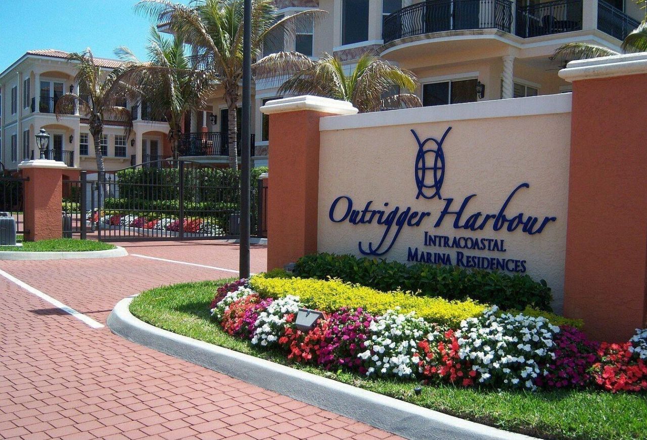 1533 NE Outrigger Landings Drive, Unit 3-205, Jensen Beach, FL 34957 Photo