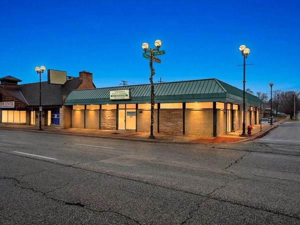 5346 W 95th Street , Oak Lawn, IL 60453