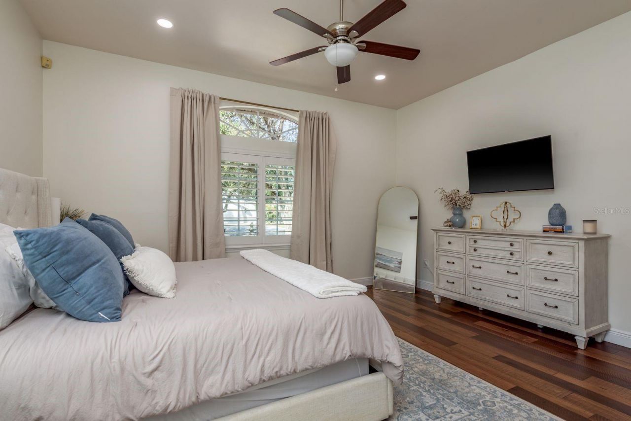 1499 E Lake Woodlands Parkway, Oldsmar, FL 34677 Photo